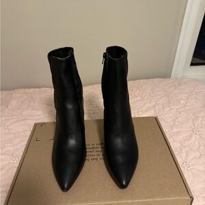 Madewell Womens The Justine Ankle Boot in Leather True Black